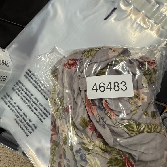 Angie Dress Women S Small Gray Floral Sheath Short V-Neck Long Sleeve Casual - Picture 6 of 6